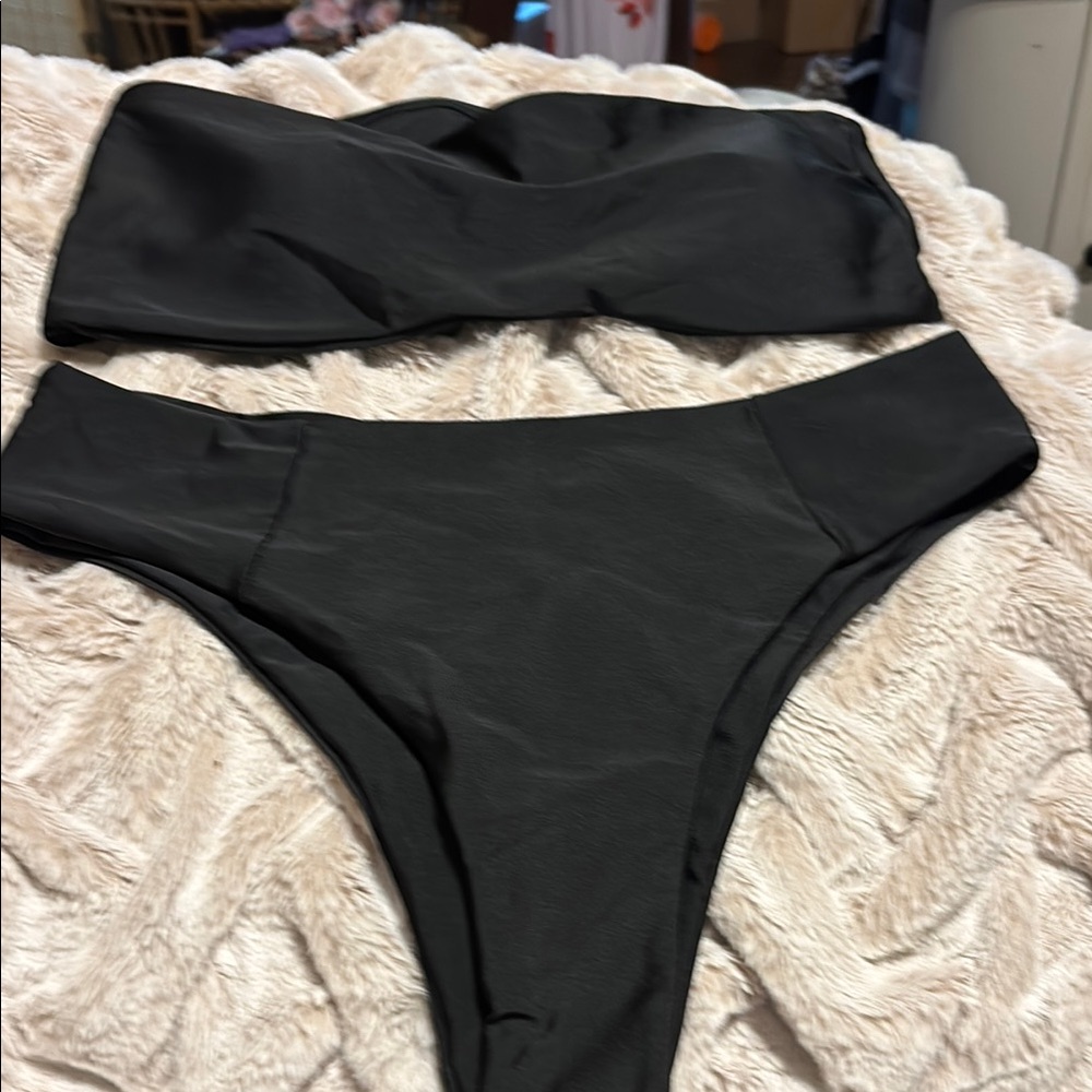NWOT, Black Bandeau Bikini Set, sized Lg